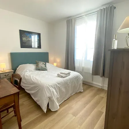 Proche Chateau De شقة