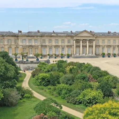 Proche Chateau De * Compiegne